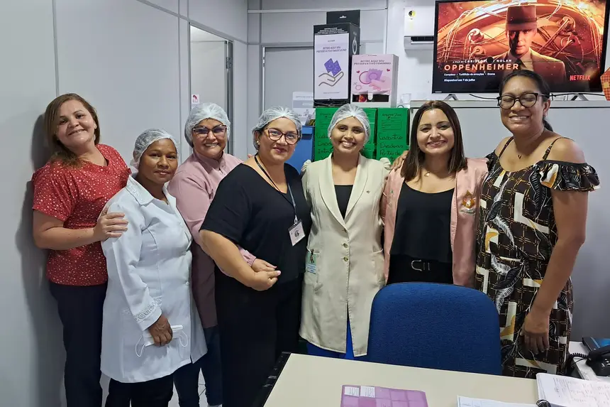 Equipe do Banco de Leite Humano que capta as doações e todo processo de esterilização dos frascos 