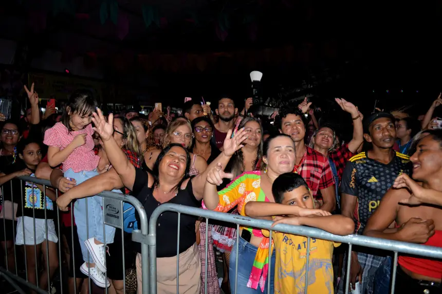 Público se divertiu com as atrações musicais 