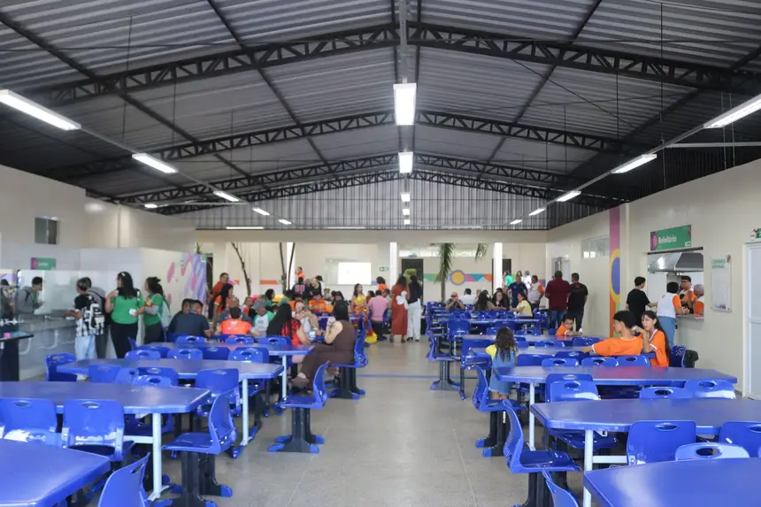 Houve a construção de um novo refeitório
