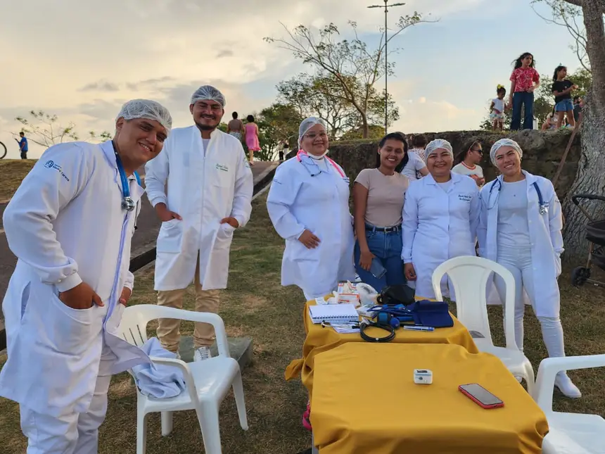 Profissionais de saúde da Sesa aferiram pressão arterial e teste de glicemia aos participantes do mamaço