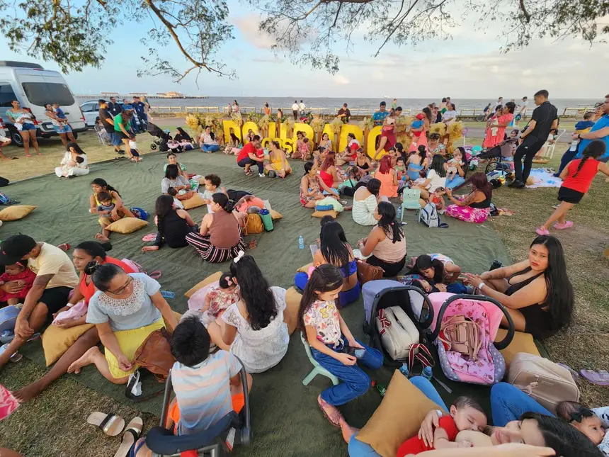ao todo, 76 mães participaram do mamaço, às margens do Rio Amazonas