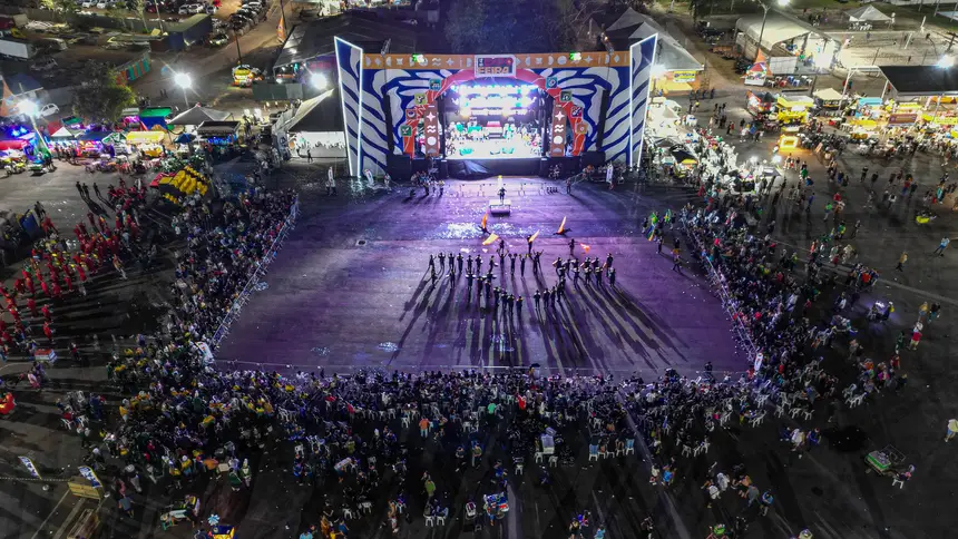 default <div class='credito_fotos'>Foto: Arthur Alves / SECOM GEA   |   <a href='/midias/2025/originais/20250903223637-GF00016483-F00203852.webp' download><i class='fa-solid fa-download'></i> Download</a></div>