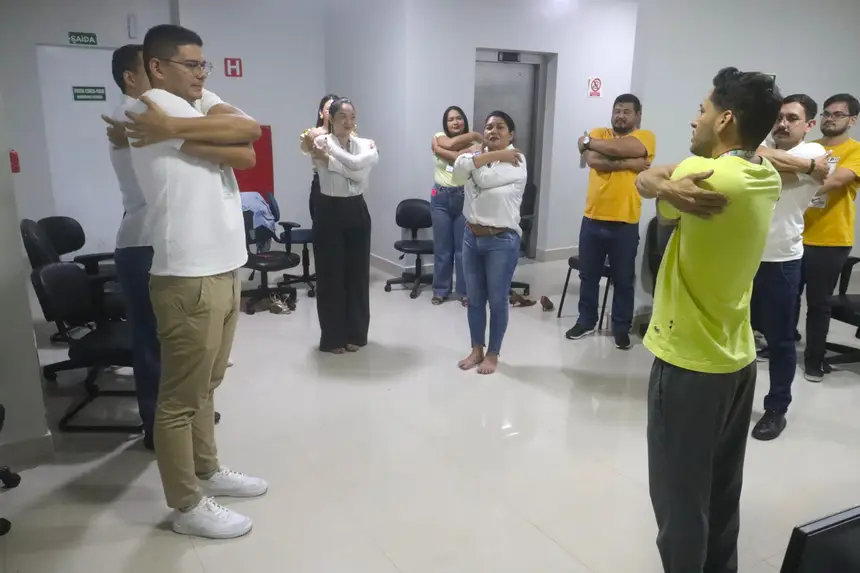 Iniciativa proporcionou uma tarde de reflexão, movimento e acolhimento, com dinâmicas criativas