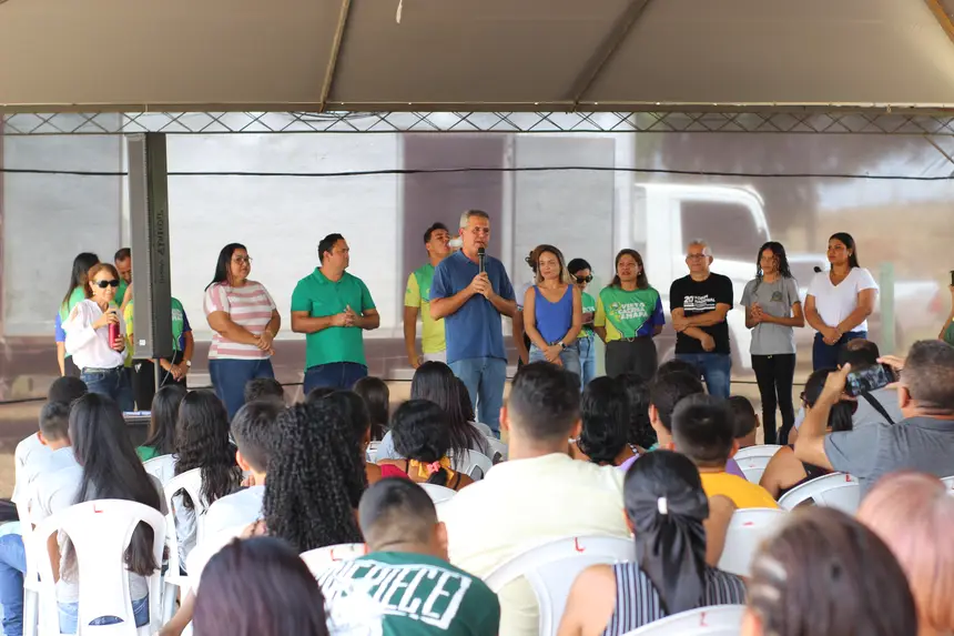 <div class='credito_fotos'>Foto: Luan Macedo / SEED GEA   |   <a href='/midias/2025/originais/20250929124213-GF00016560-F00206280.webp' download><i class='fa-solid fa-download'></i> Download</a></div>