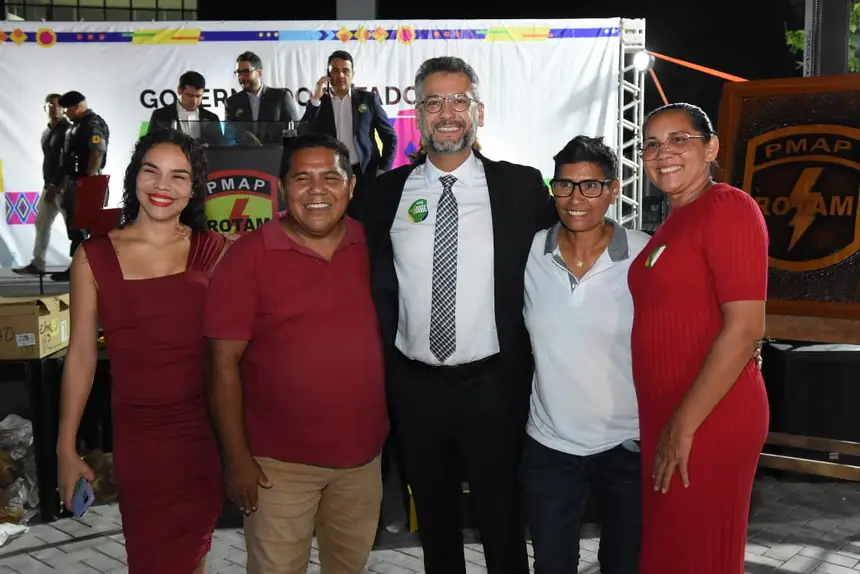  <div class='credito_fotos'>Foto: Crisyano Mendes / AGÊNCIA GRITO   |   <a href='/midias/2025/originais/20251001103640-GF00016565-F00206425.webp' download><i class='fa-solid fa-download'></i> Download</a></div>