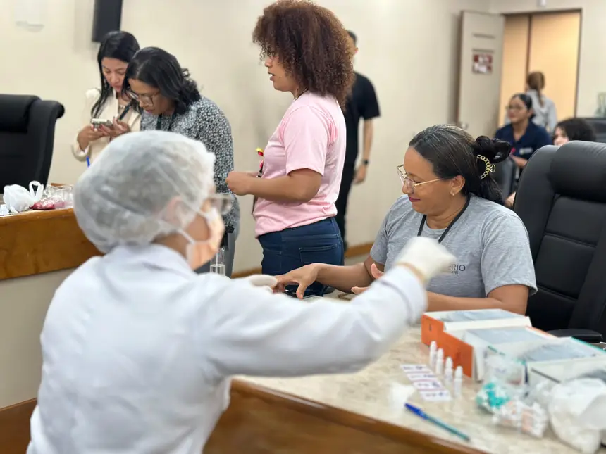 Mulheres da instituição participaram da ação.
