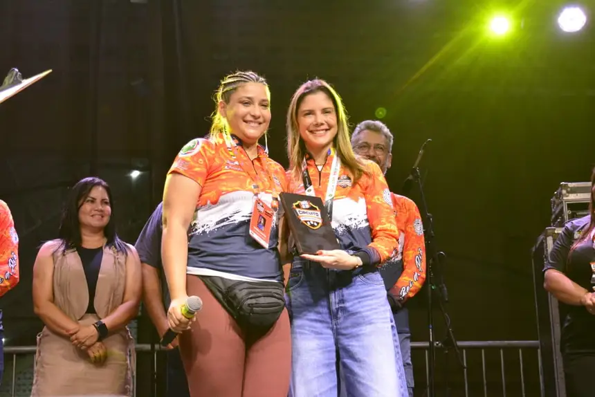 Primeira-dama, Priscilla Flores, foi homenageada durante o evento de Pesca Esportiva