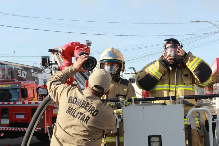  <div class='credito_fotos'>Foto: Márcia do Carmo/GEA   |   <a href='/midias/2025/originais/20251020092355-GF00016613-F00207802.webp' download><i class='fa-solid fa-download'></i> Download</a></div>