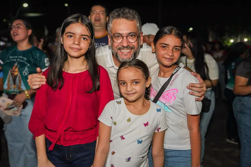  <div class='credito_fotos'>Foto: Jessé Matos/Agência Grito   |   <a href='/midias/2025/originais/20251020095230-GF00016615-F00207892.webp' download><i class='fa-solid fa-download'></i> Download</a></div>