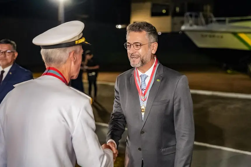  <div class='credito_fotos'>Foto: Jessé Matos/Agência Grito   |   <a href='/midias/2025/originais/20251023084532-GF00016622-F00208066.webp' download><i class='fa-solid fa-download'></i> Download</a></div>