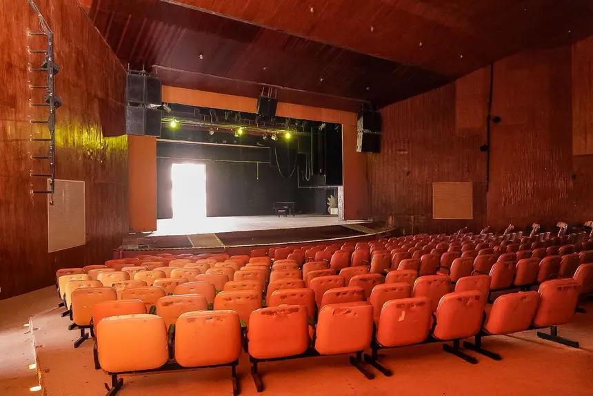  <div class='credito_fotos'>Foto: Jessé Matos/Agência Grito   |   <a href='/midias/2025/originais/20251028102919-GF00016628-F00208207.webp' download><i class='fa-solid fa-download'></i> Download</a></div>