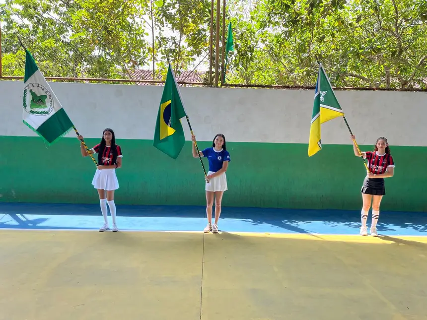 As equipes vencedoras receberão troféus e medalhas