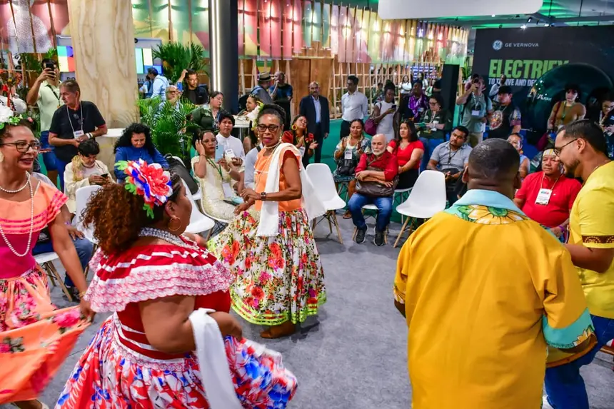 Delegação quilombola do Amapá integra as atividades do estande na COP30