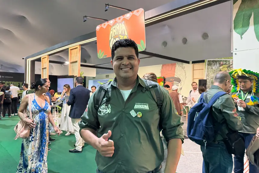 Lucivan Fernandes, 42 anos, integra a delegação do Amapá na COP30 e representa a educação e a inclusão no estande amapaense