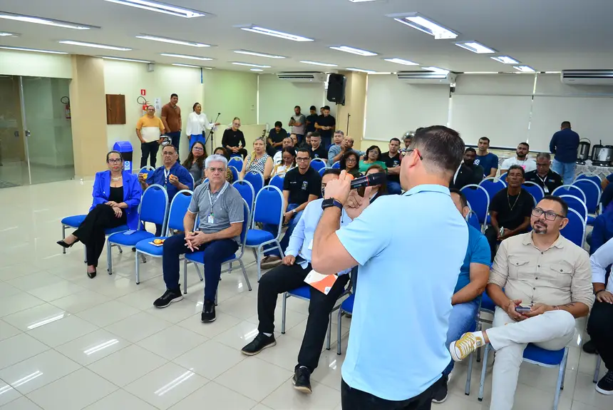  <div class='credito_fotos'>Foto: Maksuel Martins/GEA   |   <a href='/midias/2025/originais/20251118135940-GF00016700-F00209831.webp' download><i class='fa-solid fa-download'></i> Download</a></div>