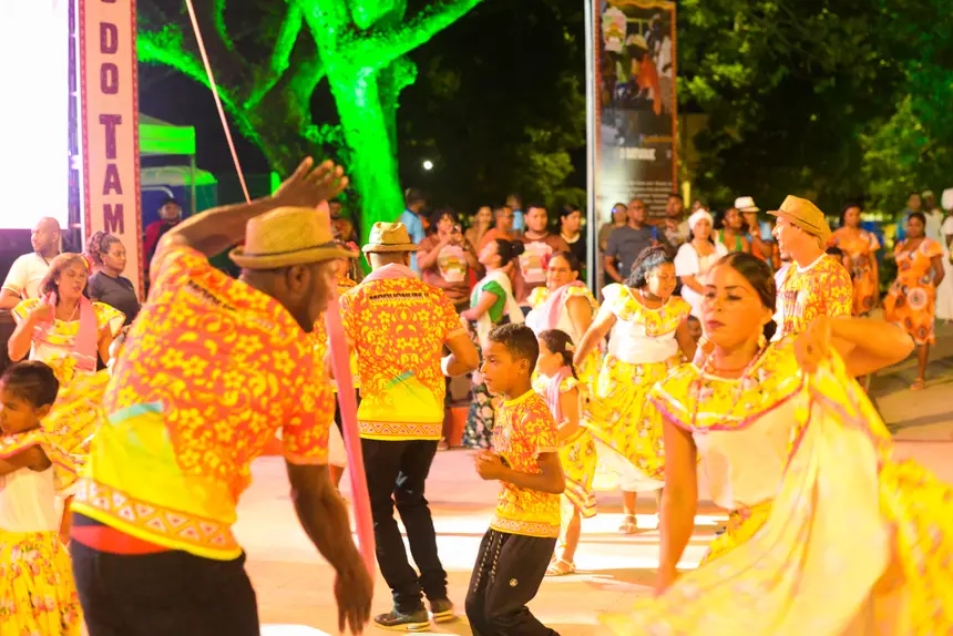 Grupos de batuque e marabaixo proporcionaram um espetáculo que encantou o público presente