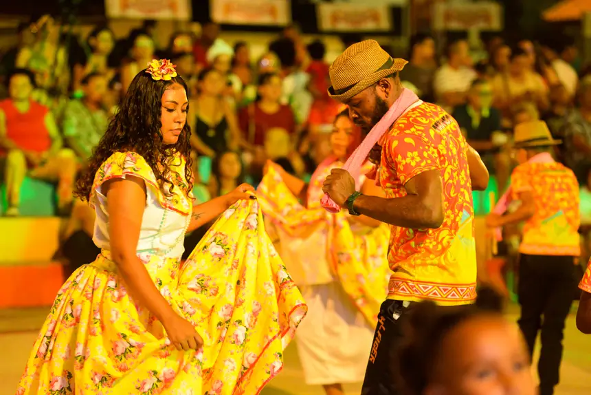 Grupos de batuque e marabaixo proporcionaram um espetáculo que encantou o público presente