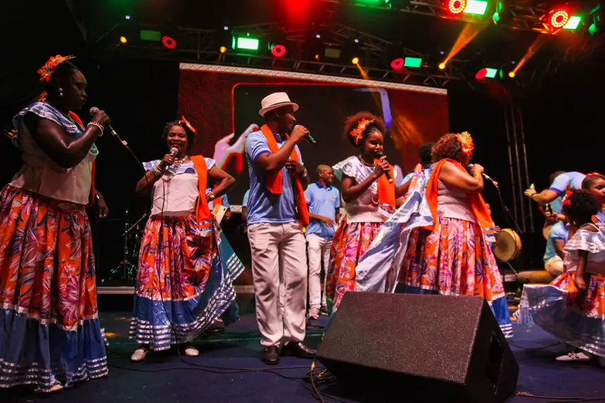 Grupos de batuque e marabaixo proporcionaram um espetáculo que encantou o público presente