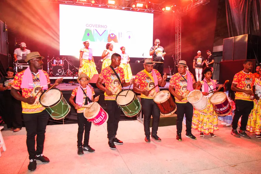 Grupos de batuque e marabaixo proporcionaram um espetáculo que encantou o público presente