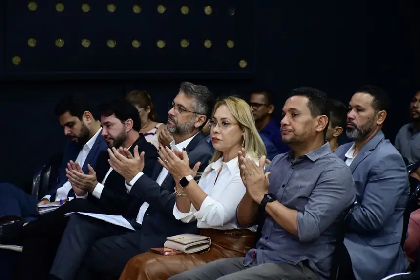  <div class='credito_fotos'>Foto: Max Renê/GEA   |   <a href='/midias/2025/originais/20251124093705-GF00016710-F00210116.webp' download><i class='fa-solid fa-download'></i> Download</a></div>