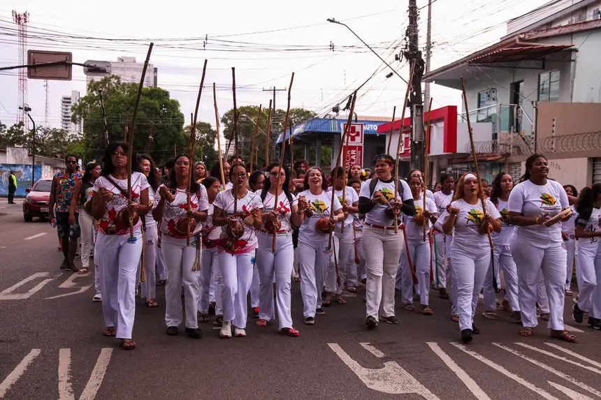  <div class='credito_fotos'>Foto: Gabriel Penha/Fundação Marabaixo   |   <a href='/midias/2025/originais/20251124112122-GF00016719-F00210313.webp' download><i class='fa-solid fa-download'></i> Download</a></div>