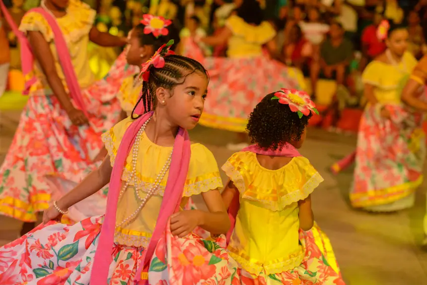  <div class='credito_fotos'>Foto: Gabriel Penha/Fundação Marabaixo   |   <a href='/midias/2025/originais/20251124140616-GF00016722-F00210458.webp' download><i class='fa-solid fa-download'></i> Download</a></div>