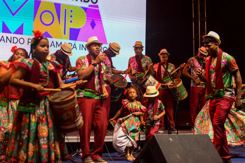  <div class='credito_fotos'>Foto: Gabriel Penha/Fundação Marabaixo   |   <a href='/midias/2025/originais/20251124140651-GF00016722-F00210486.webp' download><i class='fa-solid fa-download'></i> Download</a></div>