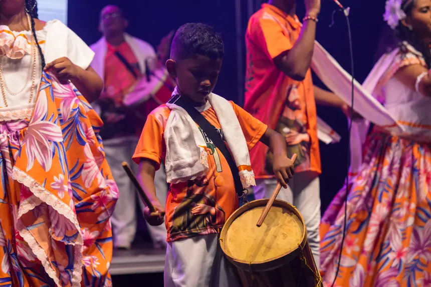  <div class='credito_fotos'>Foto: Gabriel Penha/Fundação Marabaixo   |   <a href='/midias/2025/originais/20251124140704-GF00016722-F00210496.webp' download><i class='fa-solid fa-download'></i> Download</a></div>