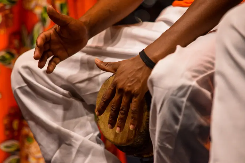  <div class='credito_fotos'>Foto: Gabriel Penha/Fundação Marabaixo   |   <a href='/midias/2025/originais/20251124140714-GF00016722-F00210504.webp' download><i class='fa-solid fa-download'></i> Download</a></div>