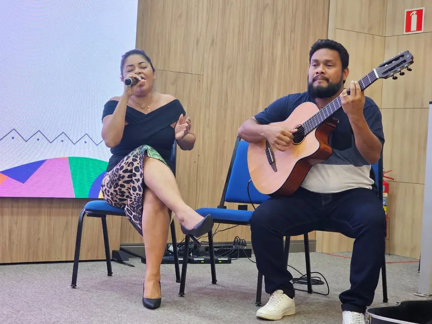 Antes da abertura oficial, houve apresentação cultural com muita música 