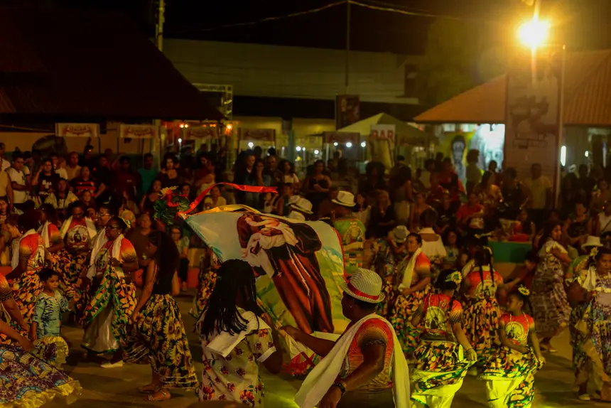  <div class='credito_fotos'>Foto: Gabriel Penha/Fundação Marabaixo   |   <a href='/midias/2025/originais/20251126094517-GF00016724-F00210649.webp' download><i class='fa-solid fa-download'></i> Download</a></div>