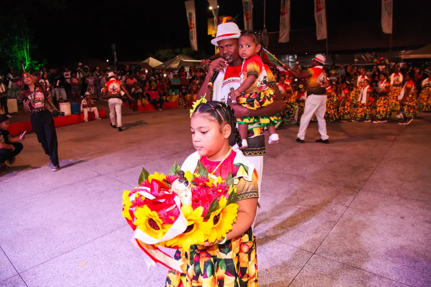  <div class='credito_fotos'>Foto: Gabriel Penha/Fundação Marabaixo   |   <a href='/midias/2025/originais/20251126094628-GF00016724-F00210706.webp' download><i class='fa-solid fa-download'></i> Download</a></div>