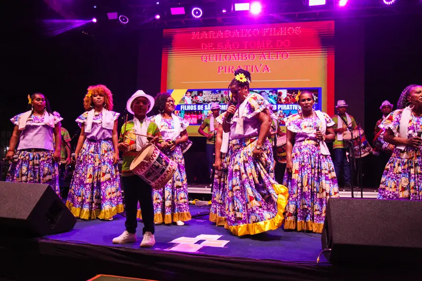  <div class='credito_fotos'>Foto: Gabriel Penha/Fundação Marabaixo   |   <a href='/midias/2025/originais/20251126094651-GF00016724-F00210724.webp' download><i class='fa-solid fa-download'></i> Download</a></div>