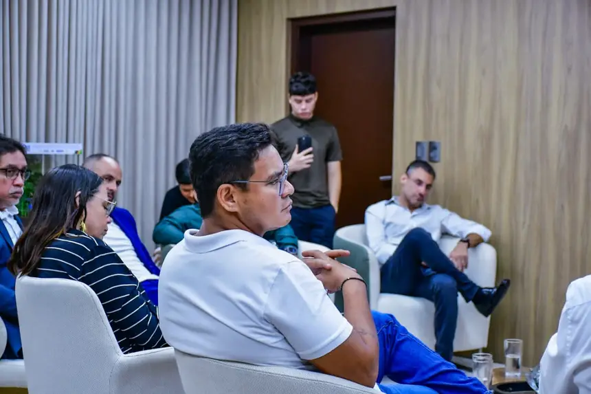  <div class='credito_fotos'>Foto: Max Renê/GEA &nbsp;&nbsp;|&nbsp;&nbsp; <a href='/midias/2025/originais/20251127140815-GF00016738-F00211100.webp' download><i class='fa-solid fa-download'></i> Download</a></div>