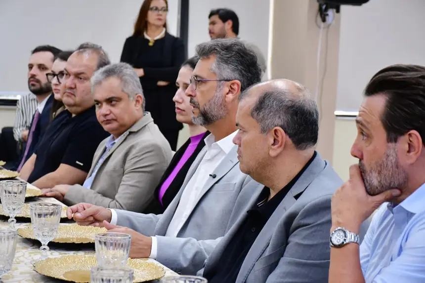  <div class='credito_fotos'>Foto: Max Renê/GEA   |   <a href='/midias/2025/originais/20251128152709-GF00016741-F00211304.webp' download><i class='fa-solid fa-download'></i> Download</a></div>