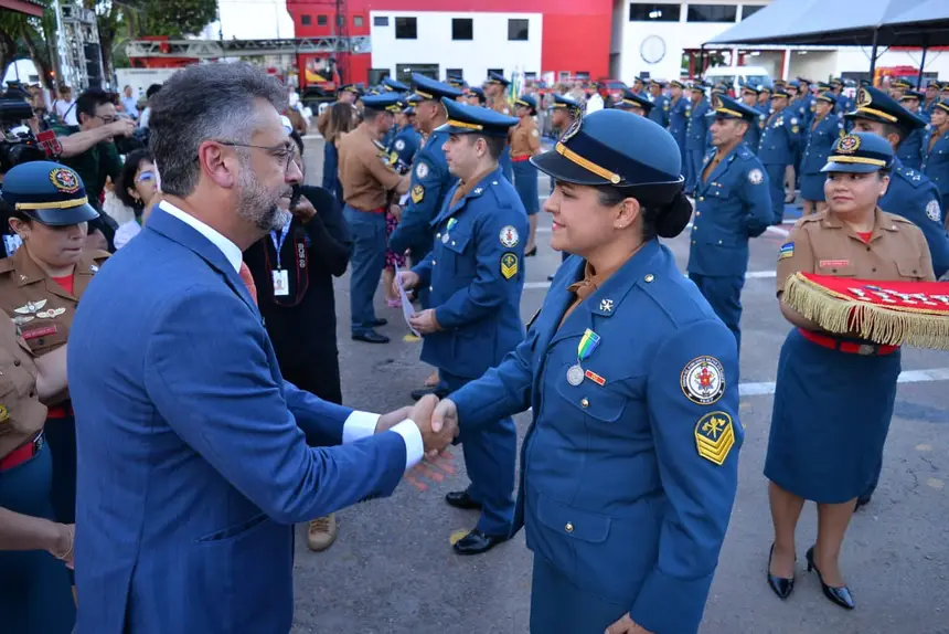  <div class='credito_fotos'>Foto: Maksuel Martins/GEA   |   <a href='/midias/2025/originais/20251201082828-GF00016742-F00211335.webp' download><i class='fa-solid fa-download'></i> Download</a></div>