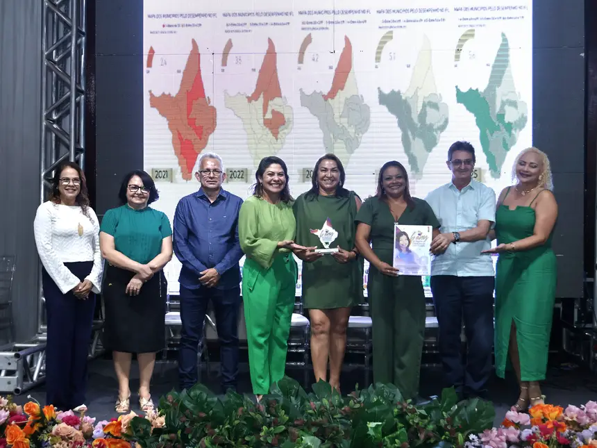  <div class='credito_fotos'>Foto: Jorge Júnior/GEA &nbsp;&nbsp;|&nbsp;&nbsp; <a href='/midias/2025/originais/20251203075509-GF00016748-F00211463.webp' download><i class='fa-solid fa-download'></i> Download</a></div>