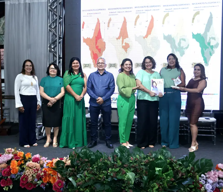  <div class='credito_fotos'>Foto: Jorge Júnior/GEA &nbsp;&nbsp;|&nbsp;&nbsp; <a href='/midias/2025/originais/20251203075512-GF00016748-F00211465.webp' download><i class='fa-solid fa-download'></i> Download</a></div>