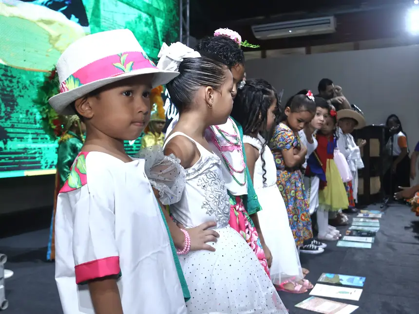  <div class='credito_fotos'>Foto: Jorge Júnior/GEA &nbsp;&nbsp;|&nbsp;&nbsp; <a href='/midias/2025/originais/20251203075530-GF00016748-F00211476.webp' download><i class='fa-solid fa-download'></i> Download</a></div>