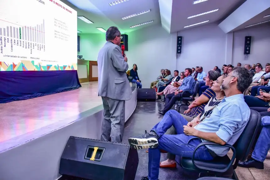  <div class='credito_fotos'>Foto: Max Renê/GEA   |   <a href='/midias/2025/originais/20251203081219-GF00016749-F00211492.webp' download><i class='fa-solid fa-download'></i> Download</a></div>