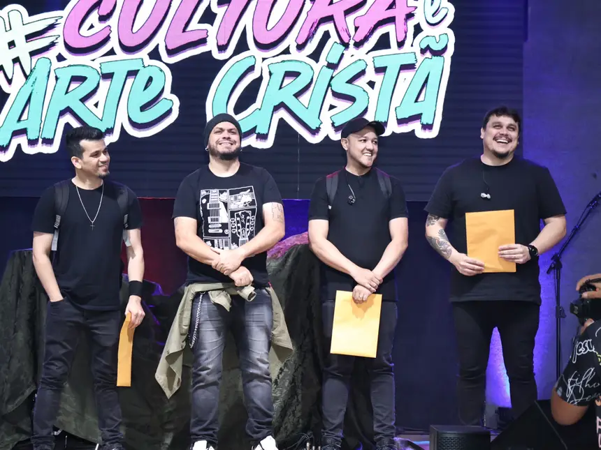 Integrantes da banda New ID, do Estado de São Paulo vieram participar do evento especialmente como jurados e premiar os mehores  