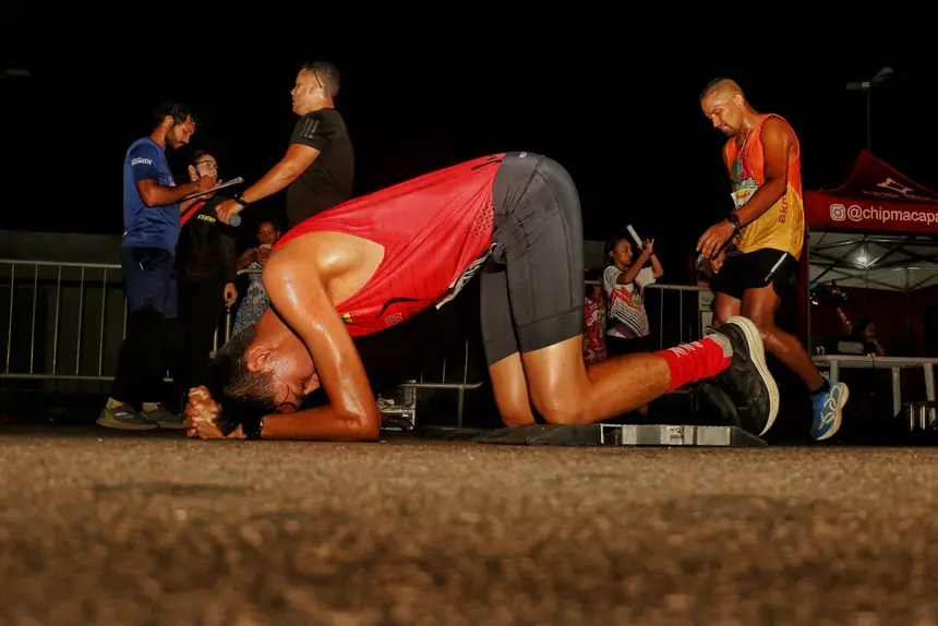 Atleta faz agradecimentos a Deus após participar da 1ª Corrida da Juventude