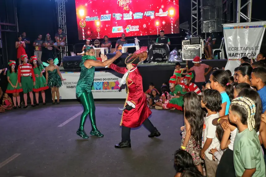 Peter Pan e sua turma ilustraram a noite com apresentação artística 