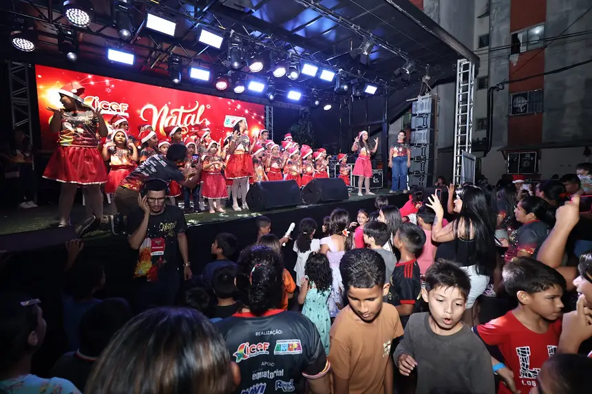 Público prestigiou a apresentação das crianças 