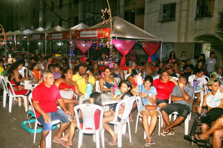 Famílias prestigiaram o evento consumindo produtos no local