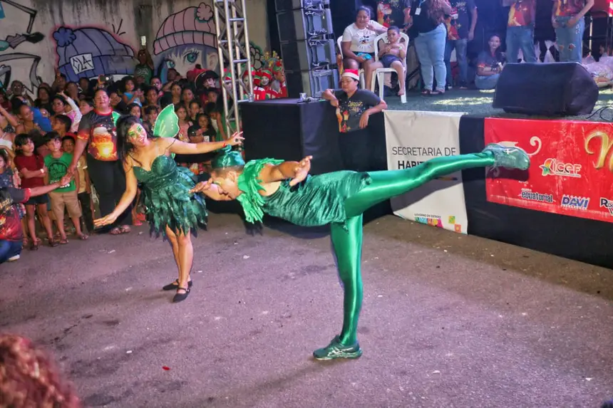 Agesandro Rêgo, interpreta o personagem Peter Pan na Natal Luz 2025