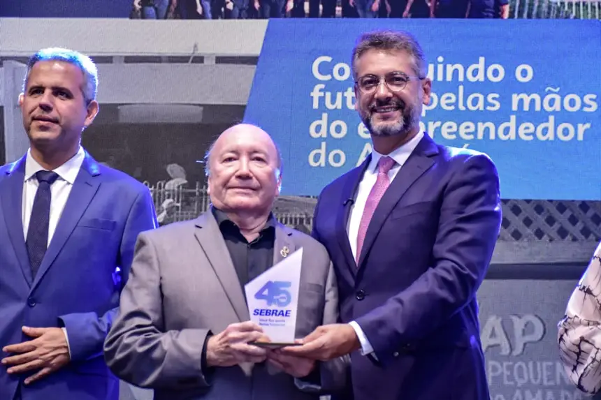  <div class='credito_fotos'>Foto: Max Renê/GEA &nbsp;&nbsp;|&nbsp;&nbsp; <a href='/midias/2025/originais/20251226121857-GF00016764-F00211982.webp' download><i class='fa-solid fa-download'></i> Download</a></div>