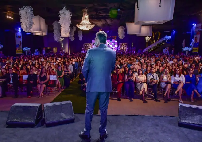  <div class='credito_fotos'>Foto: Max Renê/GEA &nbsp;&nbsp;|&nbsp;&nbsp; <a href='/midias/2025/originais/20251226123431-GF00016767-F00212102.webp' download><i class='fa-solid fa-download'></i> Download</a></div>