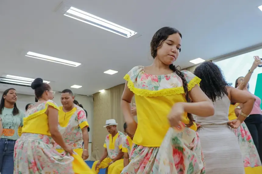  <div class='credito_fotos'>Foto: Ruan Alves / GEA &nbsp;&nbsp;|&nbsp;&nbsp; <a href='/midias/2025/originais/20251226132410-GF00016773-F00212300.webp' download><i class='fa-solid fa-download'></i> Download</a></div>