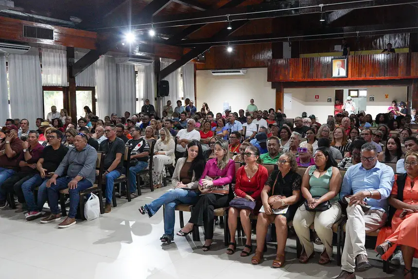  <div class='credito_fotos'>Foto: Lidiane Lima/GEA &nbsp;&nbsp;|&nbsp;&nbsp; <a href='/midias/2025/originais/20251226170533-GF00016802-F00213050.webp' download><i class='fa-solid fa-download'></i> Download</a></div>